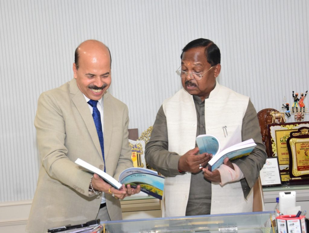 030125